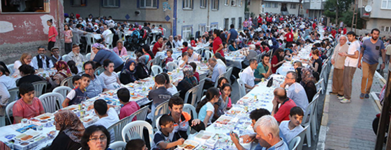 Gönül Sofrası Bu Kez Esentepe'de Kuruldu Gönül Sofrası Bu Kez Esentepe'de Kuruldu