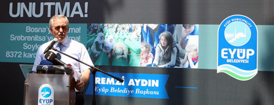 “Srebrenitsa'da katledilen Müslümanlar Eyüp Sultan'da anıldı” “Srebrenitsa'da katledilen Müslümanlar Eyüp Sultan'da anıldı”