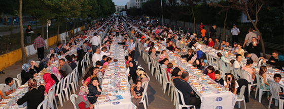 Son İftar Göktürk'teydi Son İftar Göktürk'teydi