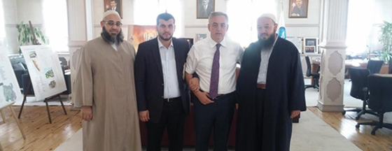 Seyfettin İnanç Hoca'dan Başkan Aydın'a Teşekkür Seyfettin İnanç Hoca'dan Başkan Aydın'a Teşekkür