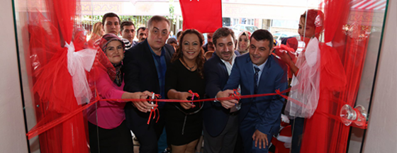Yeşilpınar'da Yeni Bir Kafe Açıldı Yeşilpınar'da Yeni Bir Kafe Açıldı