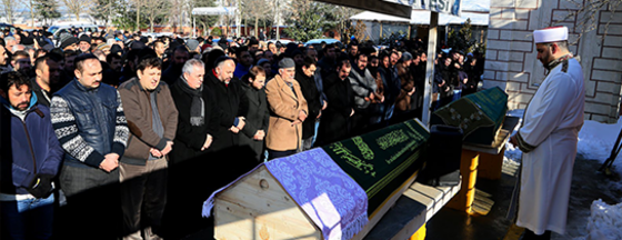 Başkan Aydın, Meral ve Yıldız Ailelerinin Yanındaydı Başkan Aydın, Meral ve Yıldız Ailelerinin Yanındaydı