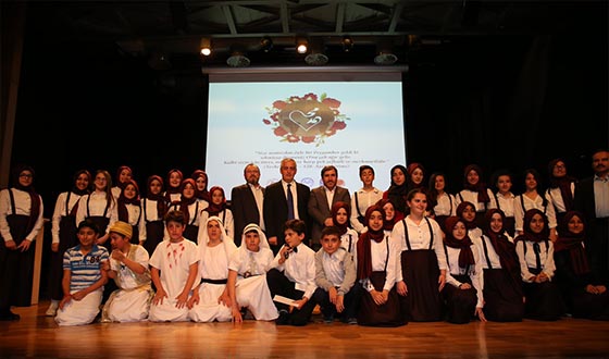 Öğrencilerden Kutlu Doğum Haftası Etkinliği Öğrencilerden Kutlu Doğum Haftası Etkinliği