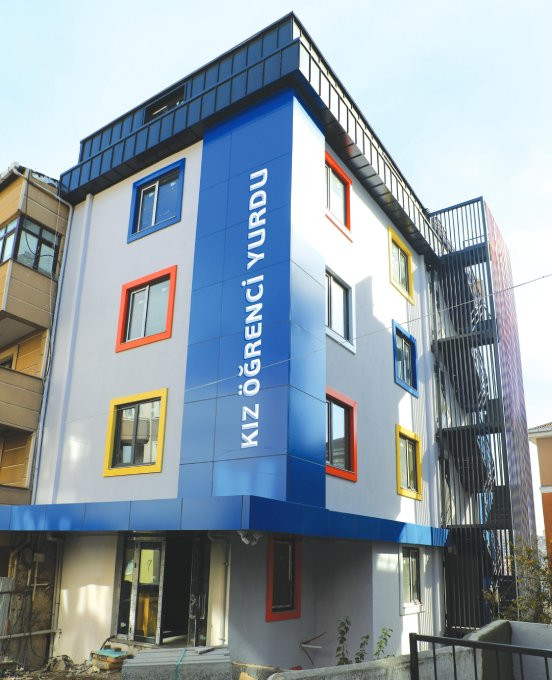 KIZ ÖĞRENCİ KONUKEVİ İLE GENÇLERE DESTEĞE DEVAM