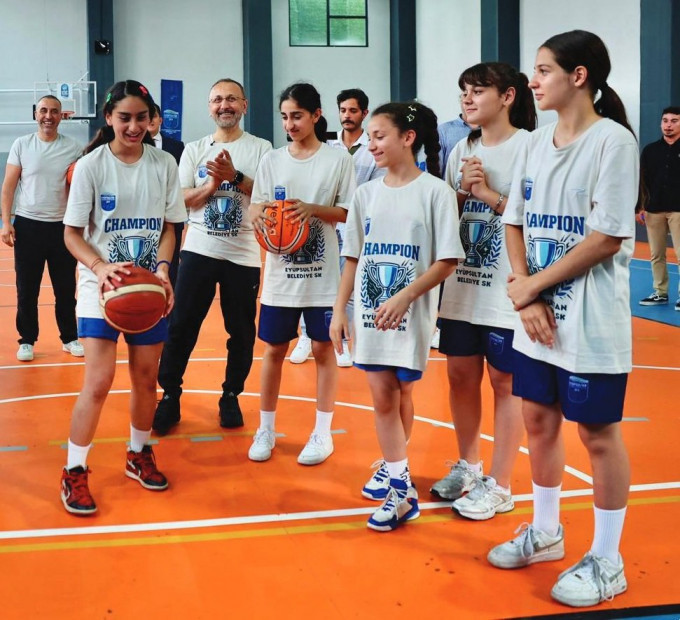 KIZ BASKETBOL TAKIMIMIZ NAMAĞLUP ŞAMPİYON