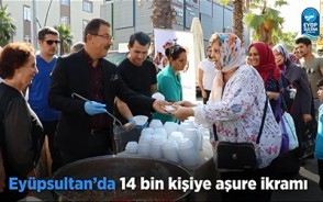 Eyüpsultan'da 14 bin kişiye aşure ikramı Eyüpsultan'da 14 bin kişiye aşure ikramı