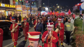 Alibeyköy'de bando ve mehterli 23 Nisan Fener Alayı